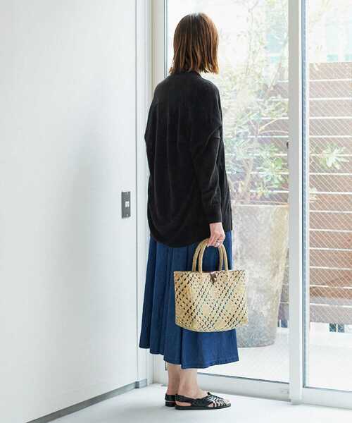 URBAN RESEARCH DOORS（アーバンリサーチドアーズ）の「リネンロングカーディガン（カーディガン/ボレロ・レディース・ブラック/グリーン/ベージュ・ONE）」の17枚目の写真