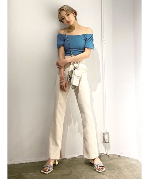 EMODA（エモダ）の「マークウエストフレアパンツ（その他パンツ・レディース・アイボリー/ブラウン/ブラック・SMALL/MEDIUM）」の4枚目の写真