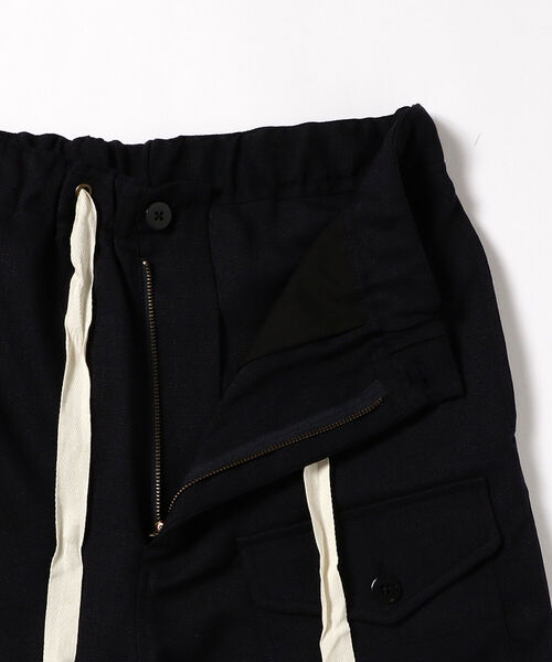 BEAMS LIGHTS（ビームスライツ）の「BEAMS LIGHTS / ドライ タッチ ミリタリーパンツ（カーゴパンツ・メンズ・ベージュ/ネイビー/ブルー・SMALL/MEDIUM/LARGE）」の8枚目の写真