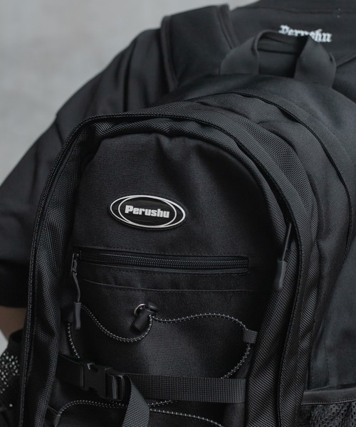 Perushu（ペルーシュ）の「Perushuロゴバックパック【パスケース付き】（バックパック/リュック・メンズ・ブラック・FREE）」の5枚目の写真
