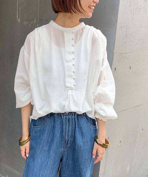 CIAOPANIC TYPY（チャオパニックティピー）の「【ZOZOTOWN限定】バンドカラーギャザーボイルブラウス（シャツ/ブラウス・レディース・ブラック/オフホワイト/グリーン/グレイッシュベージュ/イエロー・ONE SIZE）」の6枚目の写真