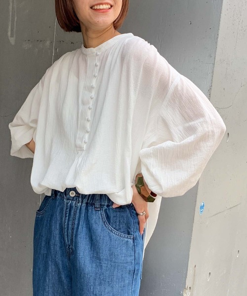 CIAOPANIC TYPY（チャオパニックティピー）の「【ZOZOTOWN限定】バンドカラーギャザーボイルブラウス（シャツ/ブラウス・レディース・ブラック/オフホワイト/グリーン/グレイッシュベージュ/イエロー・ONE SIZE）」の7枚目の写真