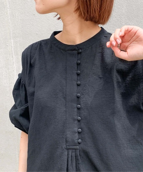 CIAOPANIC TYPY（チャオパニックティピー）の「【ZOZOTOWN限定】バンドカラーギャザーボイルブラウス（シャツ/ブラウス・レディース・ブラック/オフホワイト/グリーン/グレイッシュベージュ/イエロー・ONE SIZE）」の16枚目の写真