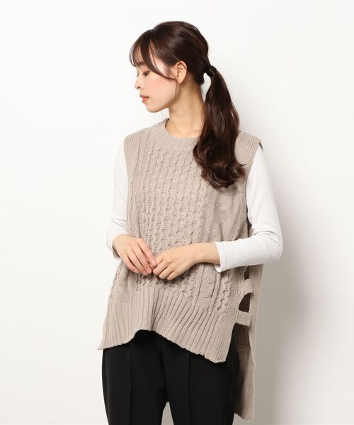 CLEARIMPRESSION （クリアインプレッション）の「ケーブルニットベスト（ベスト・レディース・ブラック/サンドグレー・フリー）」の11枚目の写真