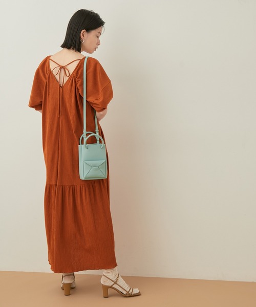 ADAM ET ROPE'（アダムエロペ）の「＜洗える＞ハイツイストクレープワンピース（ワンピース・レディース・ブラック/レンガ/キナリ・FREE）」の6枚目の写真