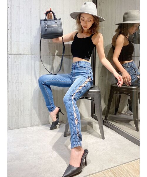 GYDA(ジェイダ)の「サイドレースアップデニムスキニーパンツ(デニムパンツ・レディース・インディゴブルー/ブルー・SMALL/MEDIUM/X-SMALL)」の14枚目の写真