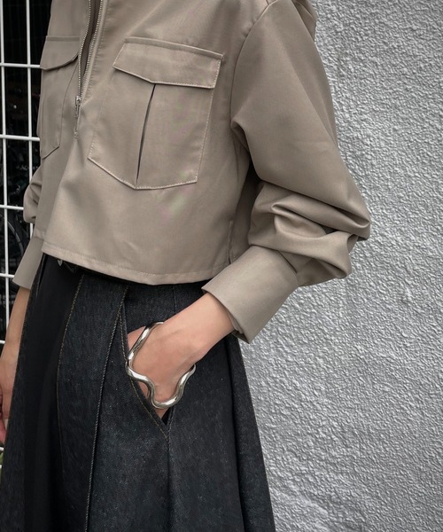 &g'aime(アンジェム)の「【&g'aime】フロントジッパーショートブラウス(シャツ/ブラウス・レディース・ブラック/チャコールグレー/グレイッシュベージュ・FREE)」の21枚目の写真