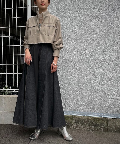 &g'aime(アンジェム)の「【&g'aime】フロントジッパーショートブラウス(シャツ/ブラウス・レディース・ブラック/チャコールグレー/グレイッシュベージュ・FREE)」の18枚目の写真