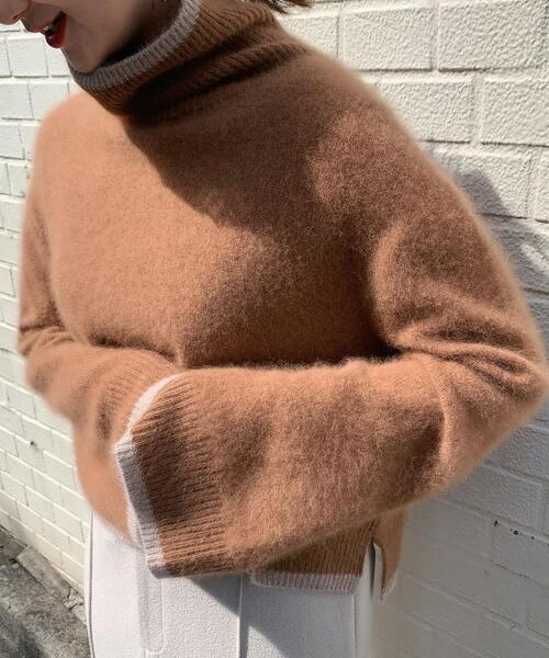 EMMEL REFINES（エメルリファインズ）の「＜EMMEL REFINES（エメル リファインズ）＞EM fluffy タートルプルオーバー（ニット/セーター・レディース・ベージュ/ネイビー/ブラウン/ターコイズブルー/ライトピンク・FREE）」の2枚目の写真