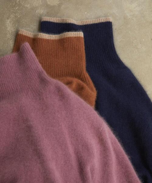 EMMEL REFINES（エメルリファインズ）の「＜EMMEL REFINES（エメル リファインズ）＞EM fluffy タートルプルオーバー（ニット/セーター・レディース・ベージュ/ネイビー/ブラウン/ターコイズブルー/ライトピンク・FREE）」の5枚目の写真