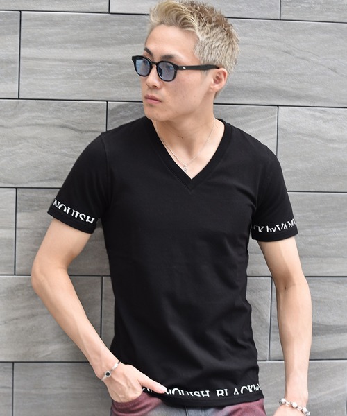 BLACK by VANQUISH（ブラックバイバンキッシュ）の「【BLACK by VANQUISH】カッティングロゴVネック半袖Tシャツ（Tシャツ/カットソー・メンズ・ホワイト/ブラック・XL/M/L）」の2枚目の写真