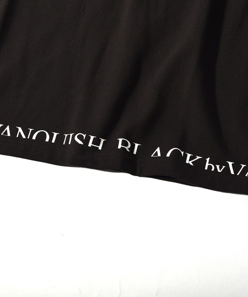BLACK by VANQUISH（ブラックバイバンキッシュ）の「【BLACK by VANQUISH】カッティングロゴVネック半袖Tシャツ（Tシャツ/カットソー・メンズ・ホワイト/ブラック・XL/M/L）」の11枚目の写真