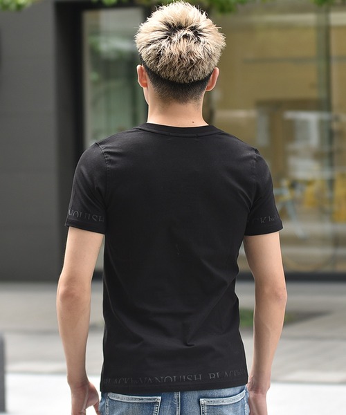 BLACK by VANQUISH（ブラックバイバンキッシュ）の「【BLACK by VANQUISH】カッティングロゴVネック半袖Tシャツ（Tシャツ/カットソー・メンズ・ホワイト/ブラック・XL/M/L）」の6枚目の写真