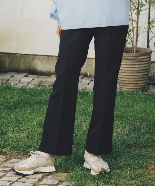 MILKFED.（ミルクフェド）の「CENTER PRESSED PANTS（その他パンツ・レディース・ブラック/ベージュ/オレンジ/グリーン・S/M）」の2枚目の写真