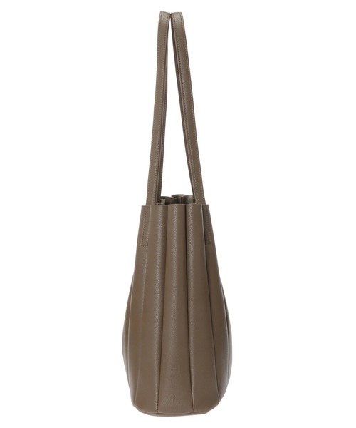 earth music&ecology（アースミュージックアンドエコロジー）の「プリーツトートバッグ ＊（トートバッグ・レディース・ブラック/モカ・FREE）」の5枚目の写真