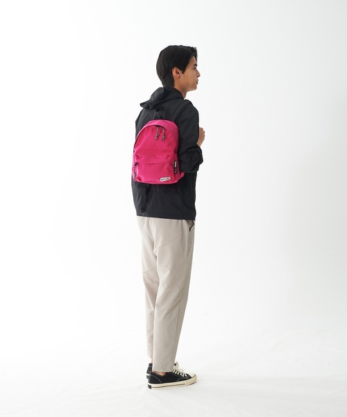 OUTDOOR PRODUCTS(アウトドアプロダクツ)の「452W X-SMALL ナイロンデイパック 10.4L コーデュラナイロン仕様(バックパック/リュック・メンズ・グリーン/ピンク/ライトグレー/ワイン/オレンジ/レッド/ブラック/パープル/ベージュ/エメラルド/サックスブルー/ネイビー・FREE)」の16枚目の写真