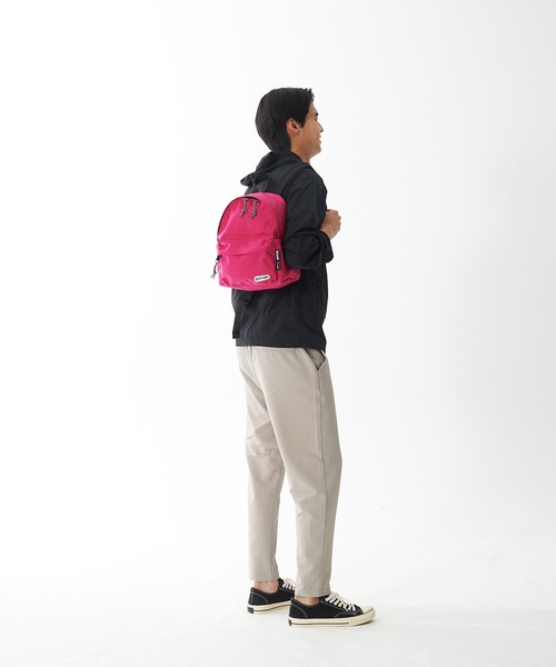 OUTDOOR PRODUCTS(アウトドアプロダクツ)の「452W X-SMALL ナイロンデイパック 10.4L コーデュラナイロン仕様(バックパック/リュック・メンズ・グリーン/ピンク/ライトグレー/ワイン/オレンジ/レッド/ブラック/パープル/ベージュ/エメラルド/サックスブルー/ネイビー・FREE)」の17枚目の写真