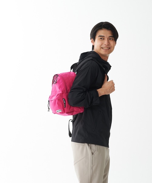 OUTDOOR PRODUCTS(アウトドアプロダクツ)の「452W X-SMALL ナイロンデイパック 10.4L コーデュラナイロン仕様(バックパック/リュック・メンズ・グリーン/ピンク/ライトグレー/ワイン/オレンジ/レッド/ブラック/パープル/ベージュ/エメラルド/サックスブルー/ネイビー・FREE)」の22枚目の写真