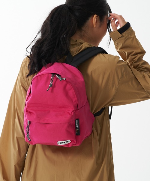 OUTDOOR PRODUCTS(アウトドアプロダクツ)の「452W X-SMALL ナイロンデイパック 10.4L コーデュラナイロン仕様(バックパック/リュック・メンズ・グリーン/ピンク/ライトグレー/ワイン/オレンジ/レッド/ブラック/パープル/ベージュ/エメラルド/サックスブルー/ネイビー・FREE)」の20枚目の写真