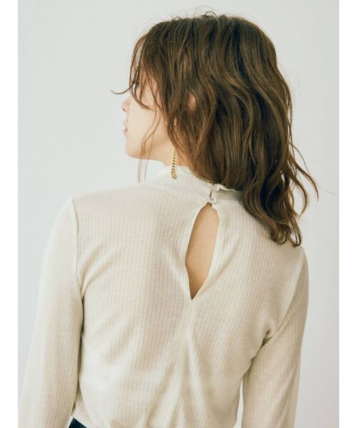 EVRIS（エヴリス）の「シアータートルトップス（Tシャツ/カットソー・レディース・ホワイト/ブラック/ブルー・FREE）」の4枚目の写真