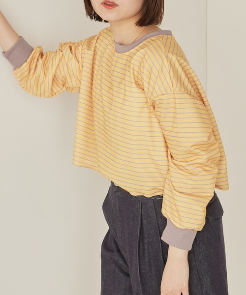 mikke（ミッケ）の「裏毛ボーダー 配色パイピング クロップドトップス/リンガーロンT（Tシャツ/カットソー・レディース・オフホワイト/イエロー/ブルー・FREE）」の3枚目の写真