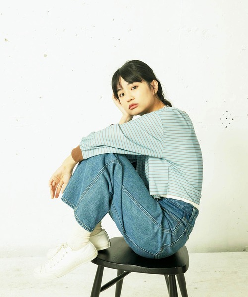 mikke（ミッケ）の「裏毛ボーダー 配色パイピング クロップドトップス/リンガーロンT（Tシャツ/カットソー・レディース・オフホワイト/イエロー/ブルー・FREE）」の5枚目の写真