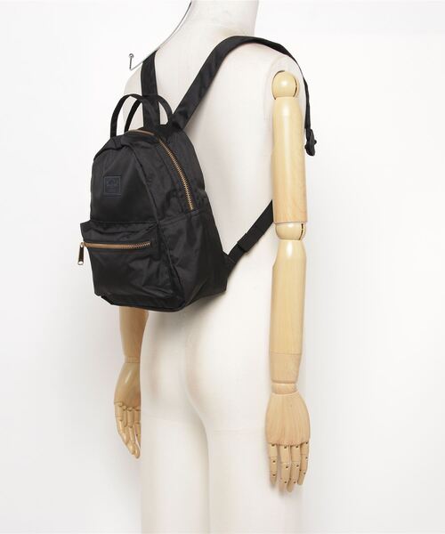 Herschel Supply（ハーシェルサプライ）の「Herschel Supply/ハーシェル バックパック Nova Mini 9L 9211095（バックパック/リュック・レディース・ブラック・ 9）」の3枚目の写真