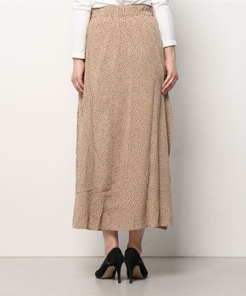 GAP（ギャップ）の「プリント マキシスカート（スカート・レディース・ベージュ系その他/ブラック系その他・L/XS/M/XXS/S）」の4枚目の写真
