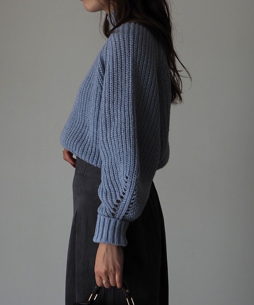 Riberry（リベリー）の「ボリュームスリーブハイネックニット（ニット/セーター・レディース・オフホワイト/グレー/ベージュ/ブルー・MEDIUM）」の13枚目の写真