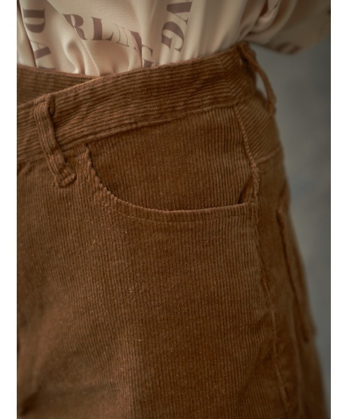 Darich(ダーリッチ)の「コーデュロイショートパンツ(その他パンツ・レディース・ブラック/アイボリー/モカ・S/M)」の13枚目の写真