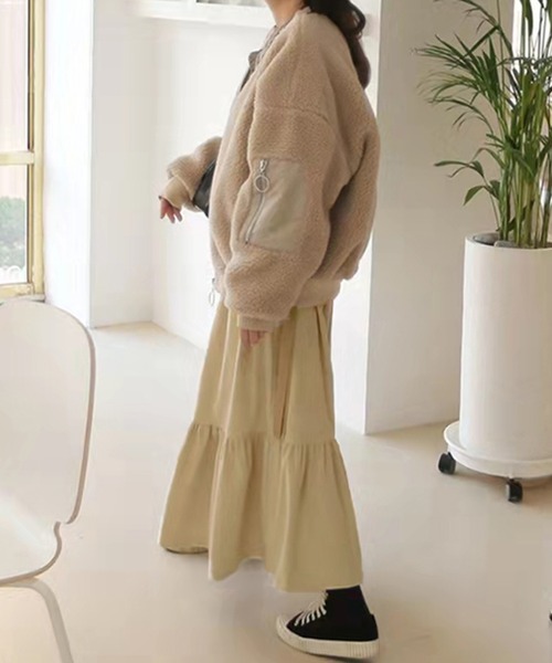DAY CLOSET(デイ クローゼット)の「【ロング丈/中厚手】大人っぽ コーデュロイ ティアード フレア スカート レディース(スカート・レディース・チャコールグレー/ブラック/ベージュ・M/L)」の4枚目の写真