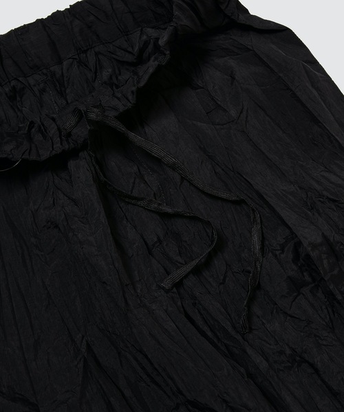 th products(ティーエイチプロダクト)の「Shrink Wide Pants(その他パンツ・メンズ・ブラック・1/2)」の5枚目の写真
