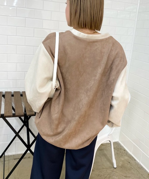 WHO'S WHO gallery(フーズフーギャラリー)の「スウェードポンチバイカラージップカーデ(カーディガン/ボレロ・レディース・サンドベージュ/ネイビー/サックスブルー・FREE)」の6枚目の写真