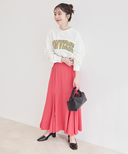 VIS（ビス）の「ボリュームタフタアソートスカート【sustainable】（スカート・レディース・キナリ/ネイビー/レッド・M/S）」の4枚目の写真