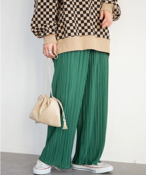 Green　Parks（グリーンパークス）の「・novem9 ランダムプリーツパンツ（その他パンツ・レディース・ブラック/モカ/イエロー/ブルー/チャコールグレー/グリーン・FREE）」の4枚目の写真