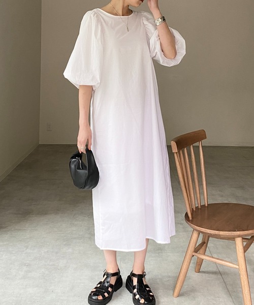 She's Closet(シーズクローゼット)の「ボリューム袖バルーンスリーブ半袖ロングワンピース(ワンピース・レディース・オフホワイト/ブルー/モカ/ブラック・FREE)」の2枚目の写真