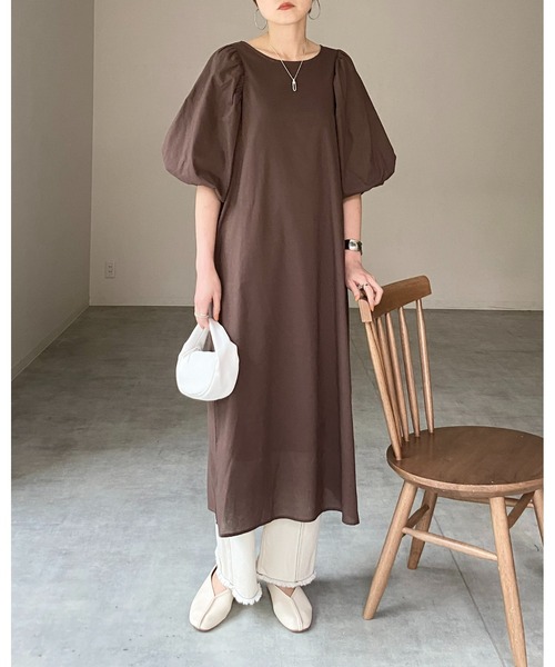 She's Closet(シーズクローゼット)の「ボリューム袖バルーンスリーブ半袖ロングワンピース(ワンピース・レディース・オフホワイト/ブルー/モカ/ブラック・FREE)」の11枚目の写真