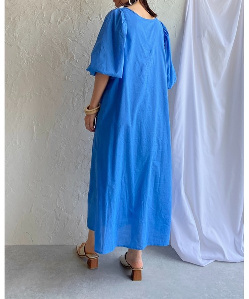 She's Closet(シーズクローゼット)の「ボリューム袖バルーンスリーブ半袖ロングワンピース(ワンピース・レディース・オフホワイト/ブルー/モカ/ブラック・FREE)」の6枚目の写真