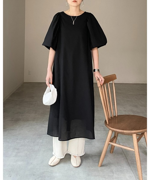 She's Closet(シーズクローゼット)の「ボリューム袖バルーンスリーブ半袖ロングワンピース(ワンピース・レディース・オフホワイト/ブルー/モカ/ブラック・FREE)」の7枚目の写真