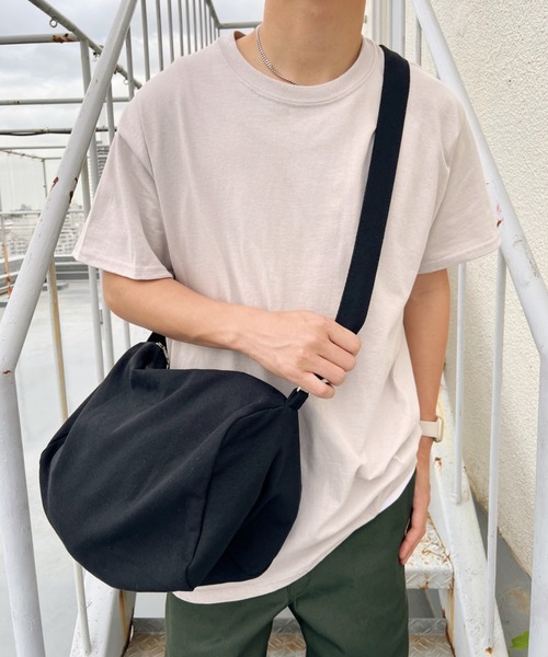 CLEA(クレア)の「アジャスターベルト ユニセックス ビッグキャンバスショルダーバッグ / A4収納可能(ショルダーバッグ・レディース・ブラック/グリーン/アイボリー/グリーン系その他/ホワイト/カーキ/ベージュ・FREE)」の12枚目の写真