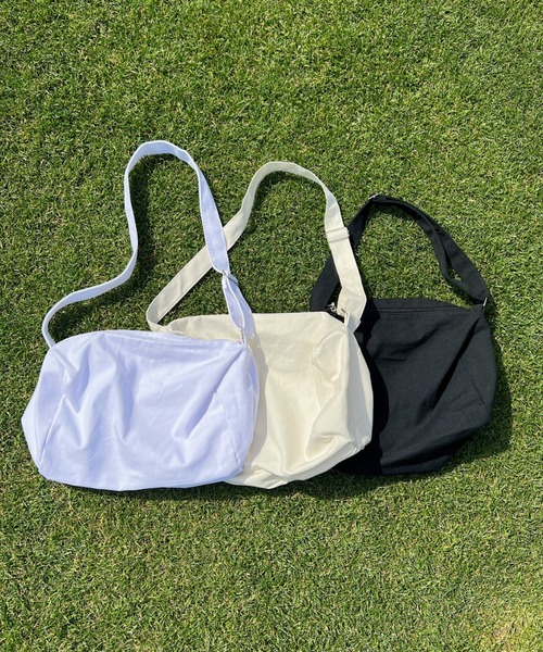 CLEA(クレア)の「アジャスターベルト ユニセックス ビッグキャンバスショルダーバッグ / A4収納可能(ショルダーバッグ・レディース・ブラック/グリーン/アイボリー/グリーン系その他/ホワイト/カーキ/ベージュ・FREE)」の16枚目の写真