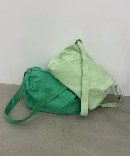 CLEA(クレア)の「アジャスターベルト ユニセックス ビッグキャンバスショルダーバッグ / A4収納可能(ショルダーバッグ・レディース・ブラック/グリーン/アイボリー/グリーン系その他/ホワイト/カーキ/ベージュ・FREE)」の15枚目の写真