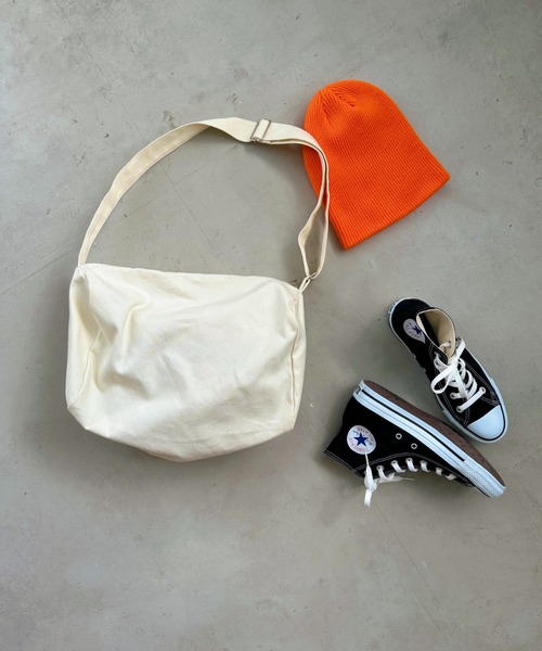 CLEA(クレア)の「アジャスターベルト ユニセックス ビッグキャンバスショルダーバッグ / A4収納可能(ショルダーバッグ・レディース・ブラック/グリーン/アイボリー/グリーン系その他/ホワイト/カーキ/ベージュ・FREE)」の21枚目の写真