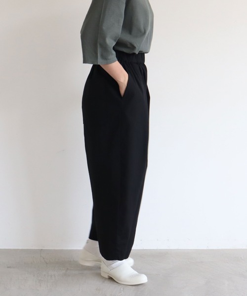 yuni(ユニ )の「80/2強撚コットン ギャバ ゴムタック パンツ(その他パンツ・レディース・ブラウン/ブラック/その他/グリーン・FREE)」の14枚目の写真