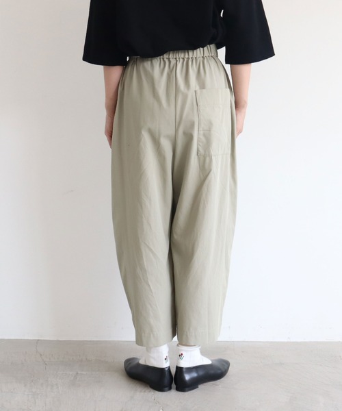 yuni(ユニ )の「80/2強撚コットン ギャバ ゴムタック パンツ(その他パンツ・レディース・ブラウン/ブラック/その他/グリーン・FREE)」の22枚目の写真