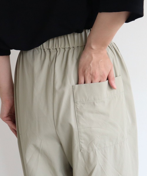 yuni(ユニ )の「80/2強撚コットン ギャバ ゴムタック パンツ(その他パンツ・レディース・ブラウン/ブラック/その他/グリーン・FREE)」の12枚目の写真