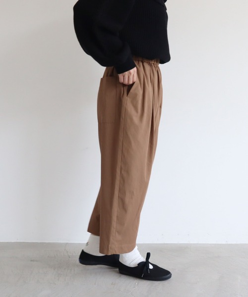 yuni(ユニ )の「80/2強撚コットン ギャバ ゴムタック パンツ(その他パンツ・レディース・ブラウン/ブラック/その他/グリーン・FREE)」の13枚目の写真