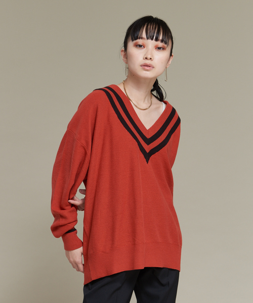 NOMINE(ノミネ)の「ビッグVラインカノコオーバーニット(ニット/セーター・レディース・ブラック/オレンジ/グリーン/アイボリー・フリー)」の1枚目の写真