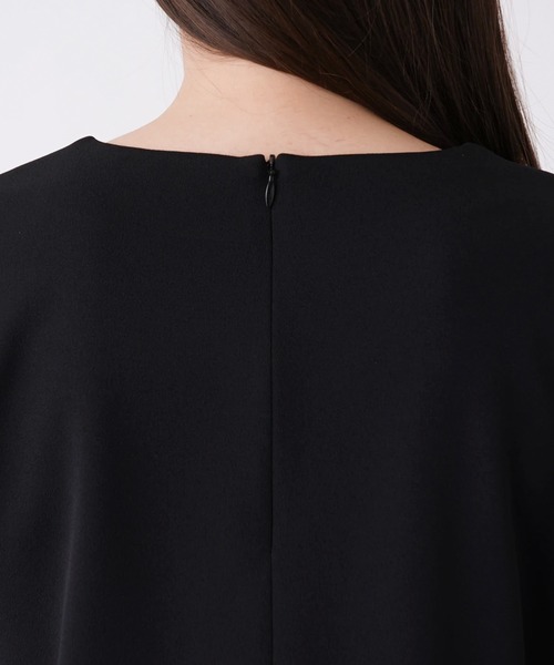 BEATRICE（ベアトリス）の「【BEATRICE】ペプラムプルオーバーブラウス（シャツ/ブラウス・レディース・ダークネイビー/ブラック/モカ・2）」の17枚目の写真