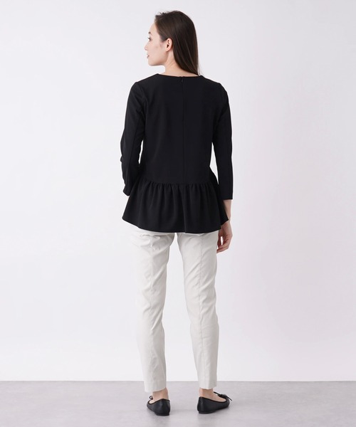 BEATRICE（ベアトリス）の「【BEATRICE】ペプラムプルオーバーブラウス（シャツ/ブラウス・レディース・ダークネイビー/ブラック/モカ・2）」の7枚目の写真